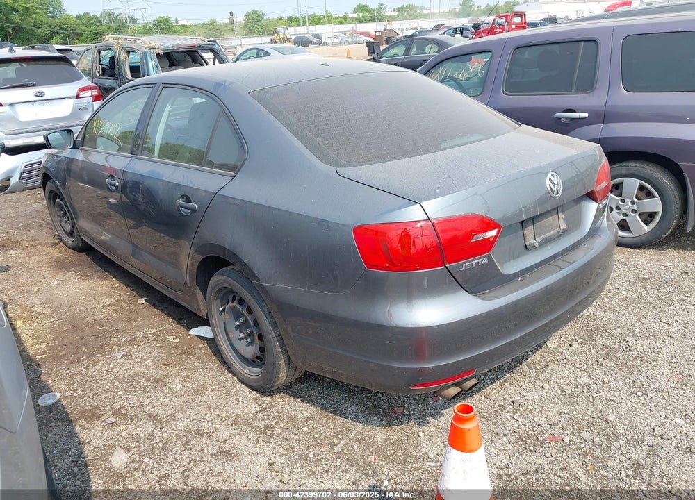 2011 VOLKSWAGEN JETTA VIN: 3VWDZ7AJ6BM346235