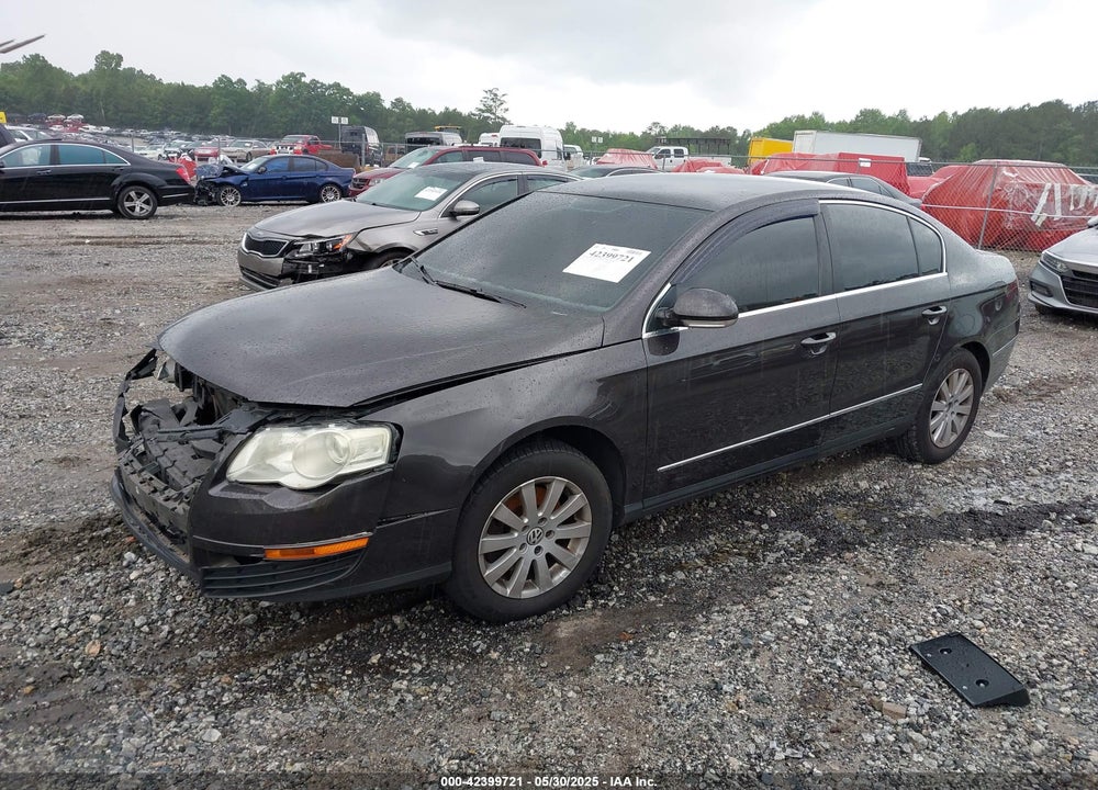 2008 VOLKSWAGEN PASSAT VIN: WVWJK73C08E215891