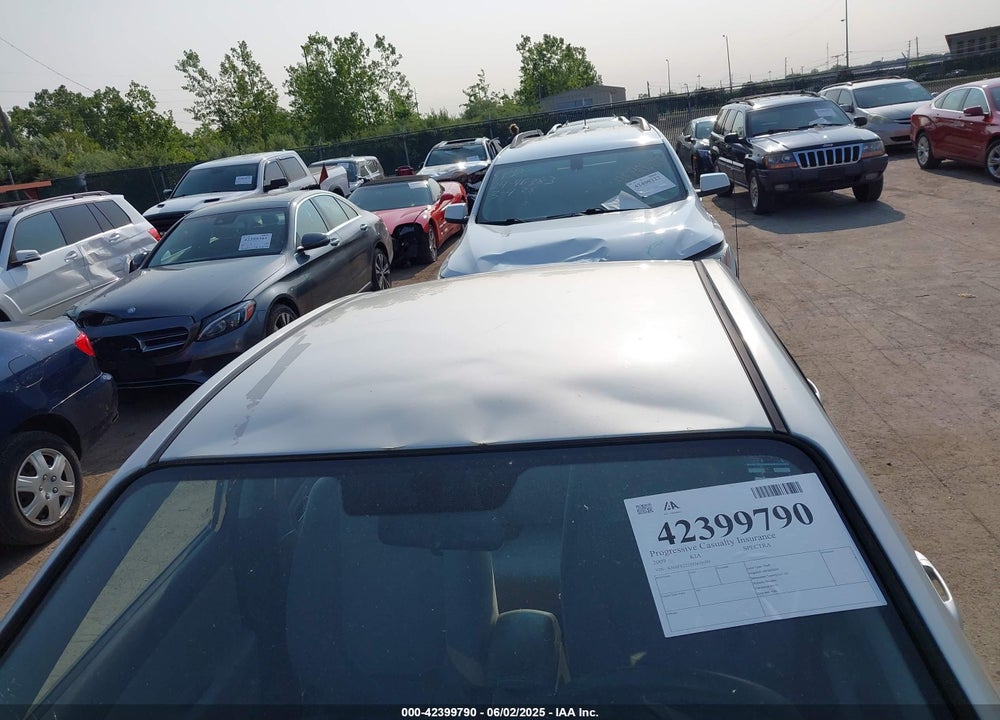 2009 KIA SPECTRA EX VIN: KNAFE222195619595