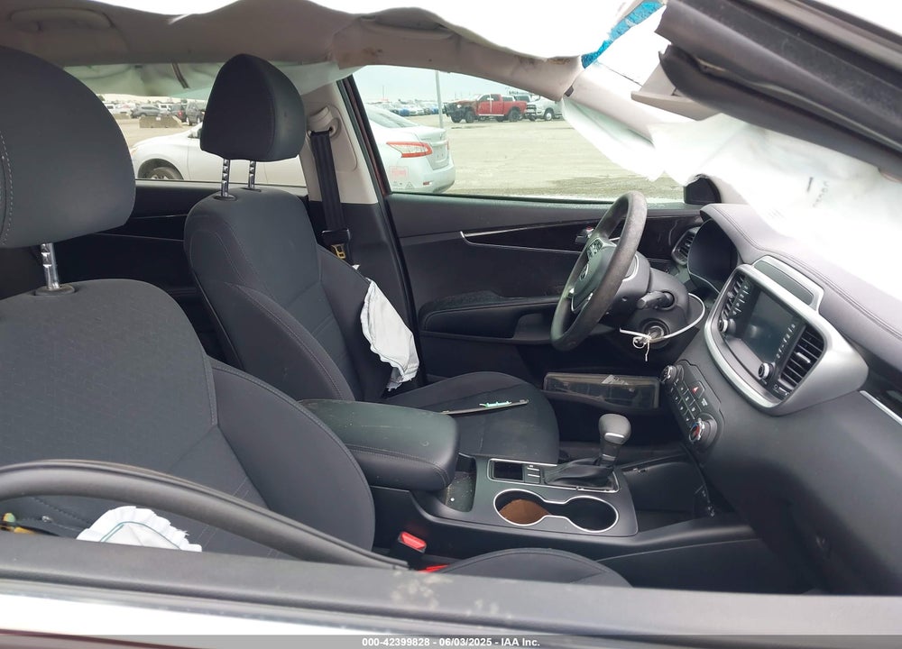 2020 KIA SORENTO VIN: 5XYPG4A3XLG661933