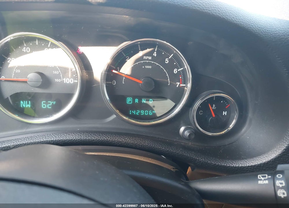 2015 JEEP WRANGLER UNLIMITED SAHARA VIN: 1C4HJWEG7FL584395