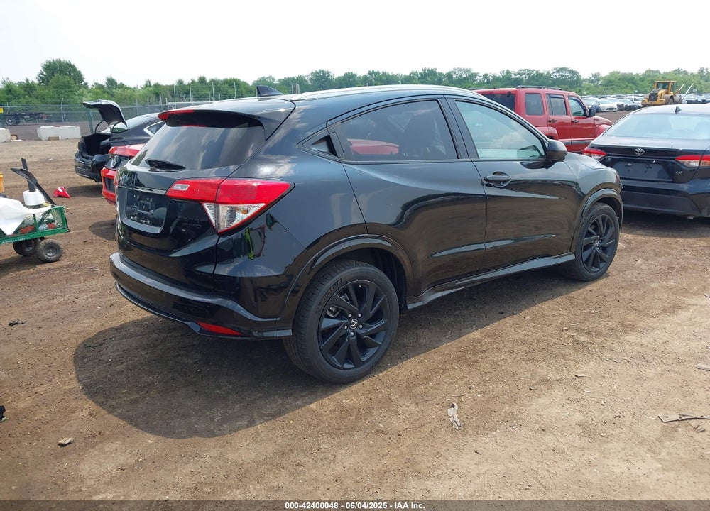2022 HONDA HR-V VIN: 3CZRU6H16NM700180