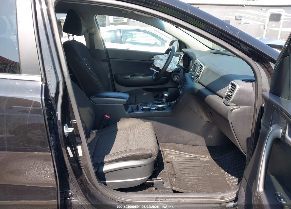 2018 KIA SPORTAGE LX VIN: KNDPM3AC6J7395257