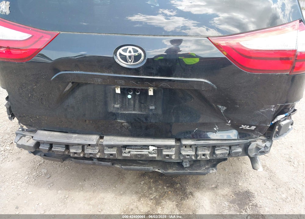2017 TOYOTA SIENNA VIN: 5TDYZ3DC2HS766478