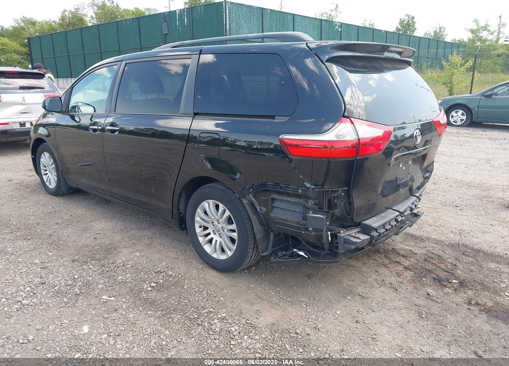 2017 TOYOTA SIENNA VIN: 5TDYZ3DC2HS766478