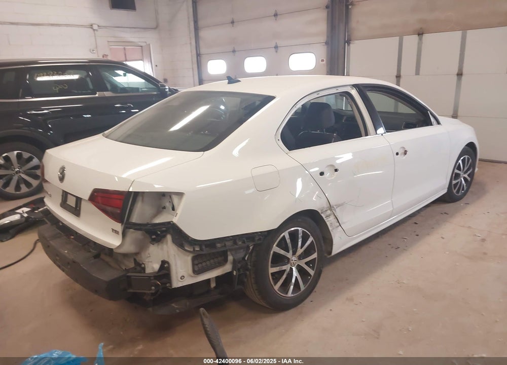 2017 VOLKSWAGEN JETTA VIN: 3VWDB7AJ5HM257527
