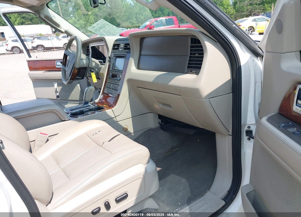 2013 LINCOLN NAVIGATOR VIN: 5LMJJ2J58DEL01480
