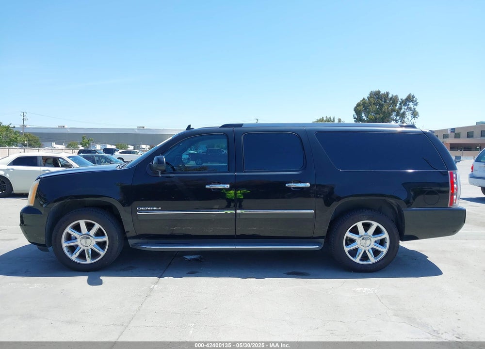 2011 GMC YUKON XL 1500 VIN: 1GKS1MEF9BR175909