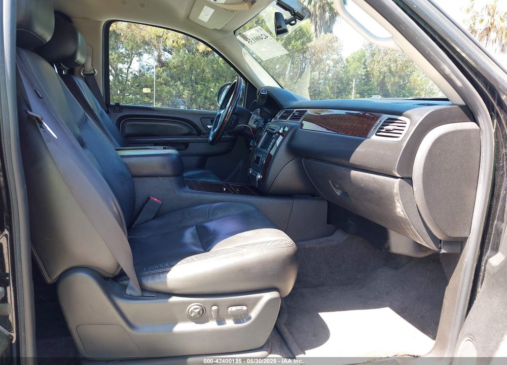 2011 GMC YUKON XL 1500 VIN: 1GKS1MEF9BR175909