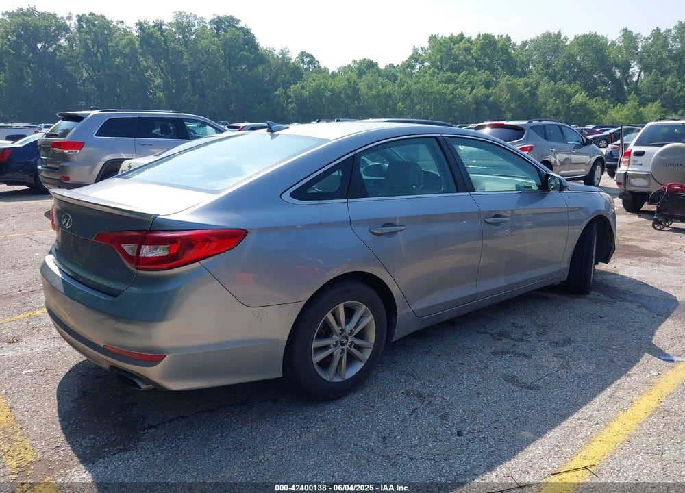 2015 HYUNDAI SONATA VIN: 5NPE24AF3FH152506