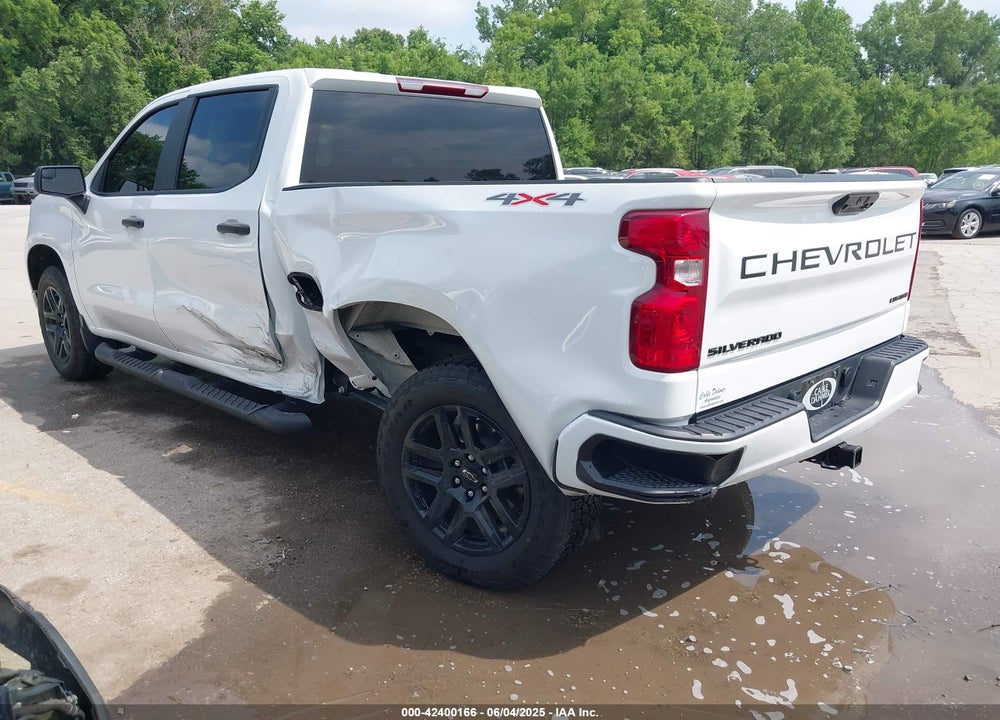 2024 CHEVROLET SILVERADO 1500 4WD  SHORT BED CUSTOM VIN: 1GCPDBEK9RZ315638