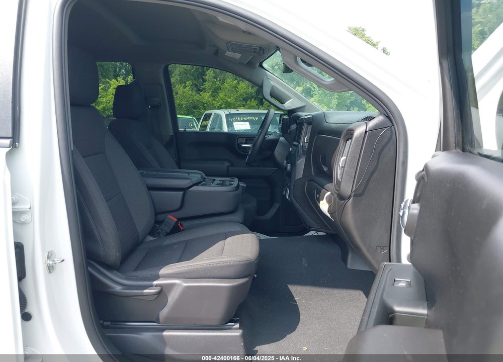2024 CHEVROLET SILVERADO 1500 4WD  SHORT BED CUSTOM VIN: 1GCPDBEK9RZ315638