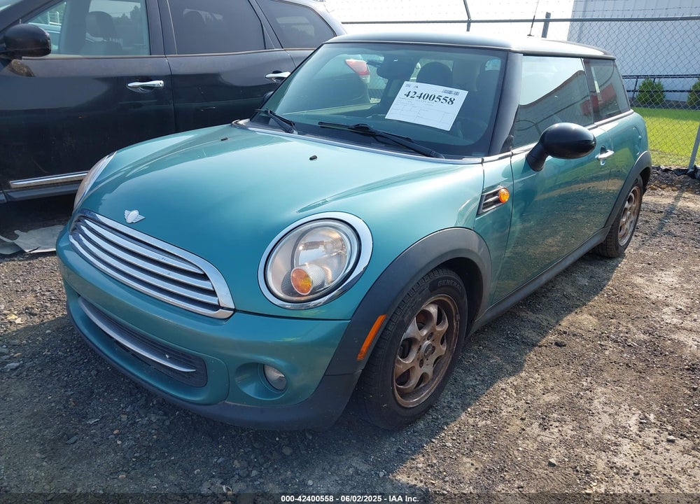 2012 MINI COOPER VIN: WMWSU3C58CT185467