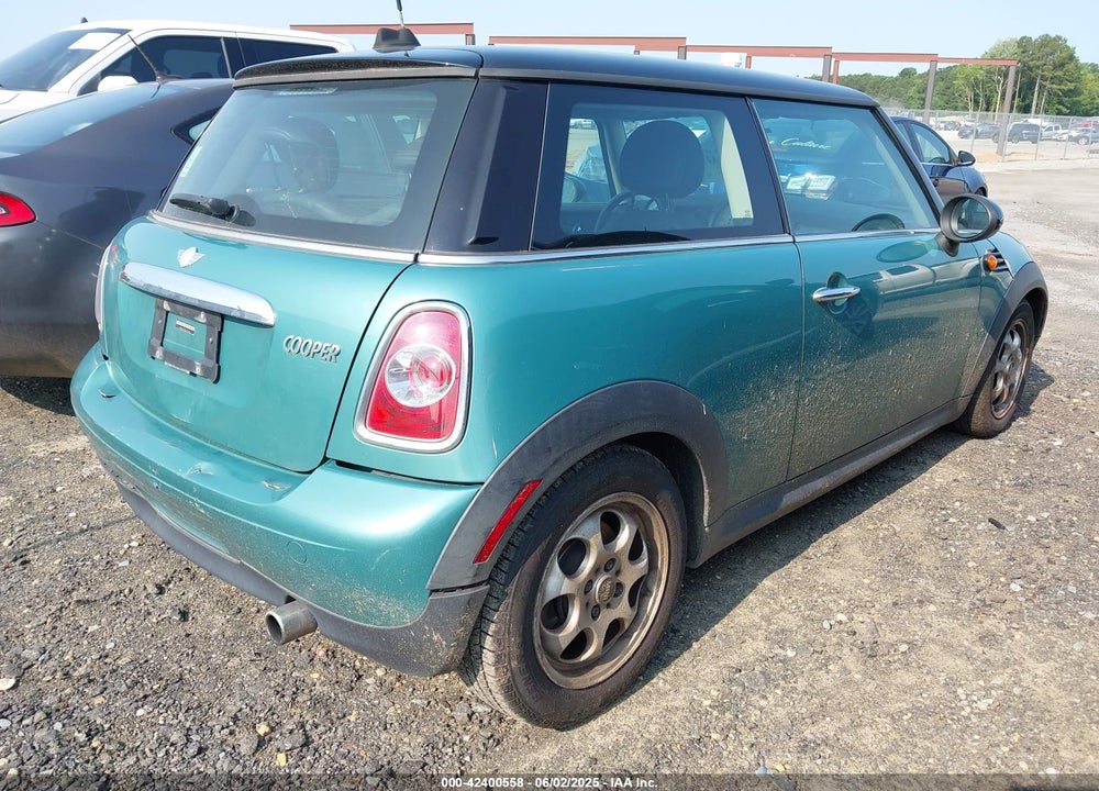 2012 MINI COOPER VIN: WMWSU3C58CT185467