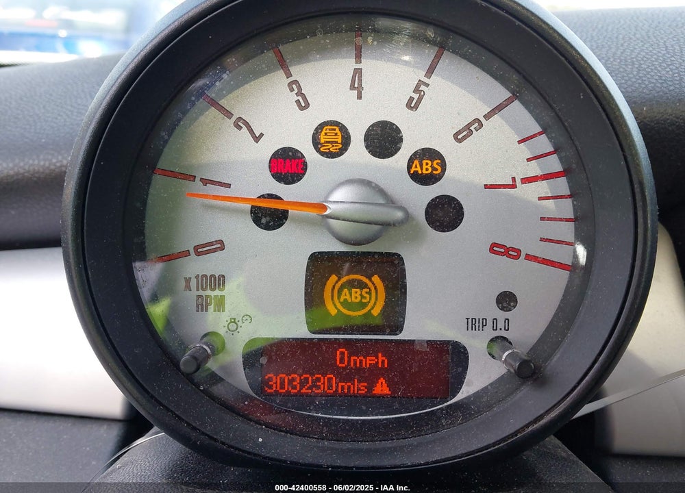 2012 MINI COOPER VIN: WMWSU3C58CT185467
