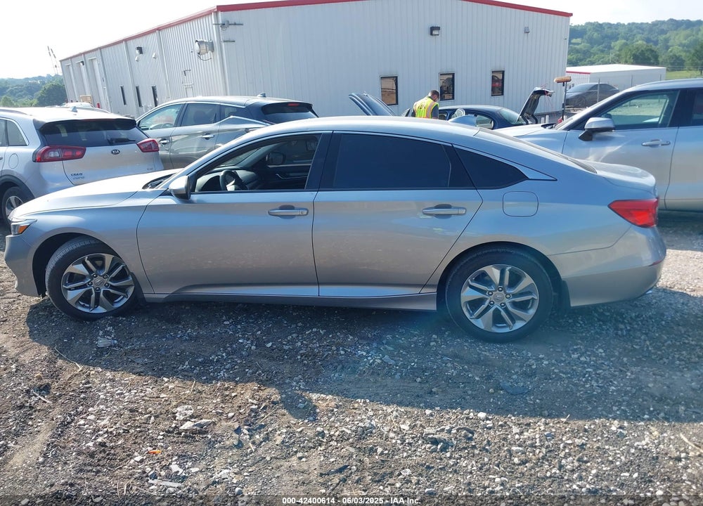 2019 HONDA ACCORD VIN: 1HGCV1F16KA011569