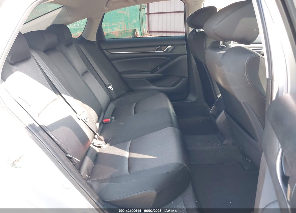 2019 HONDA ACCORD VIN: 1HGCV1F16KA011569