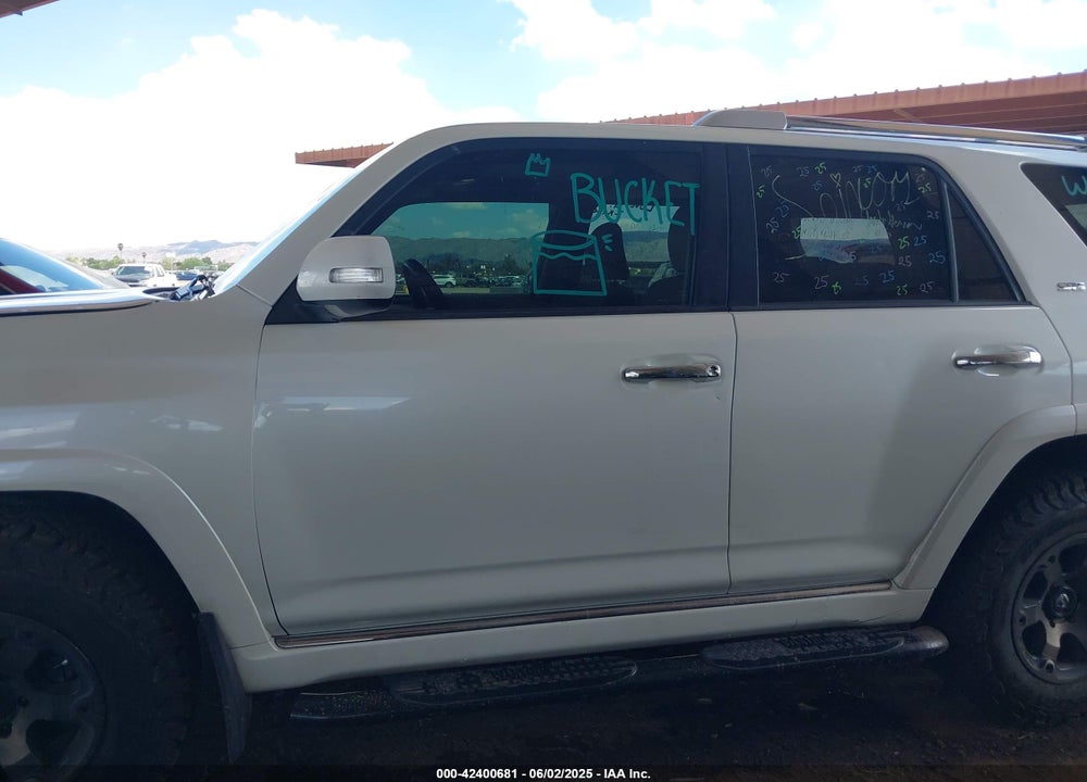 2011 TOYOTA 4RUNNER SR5 V6 VIN: JTEBU5JR6B5043167