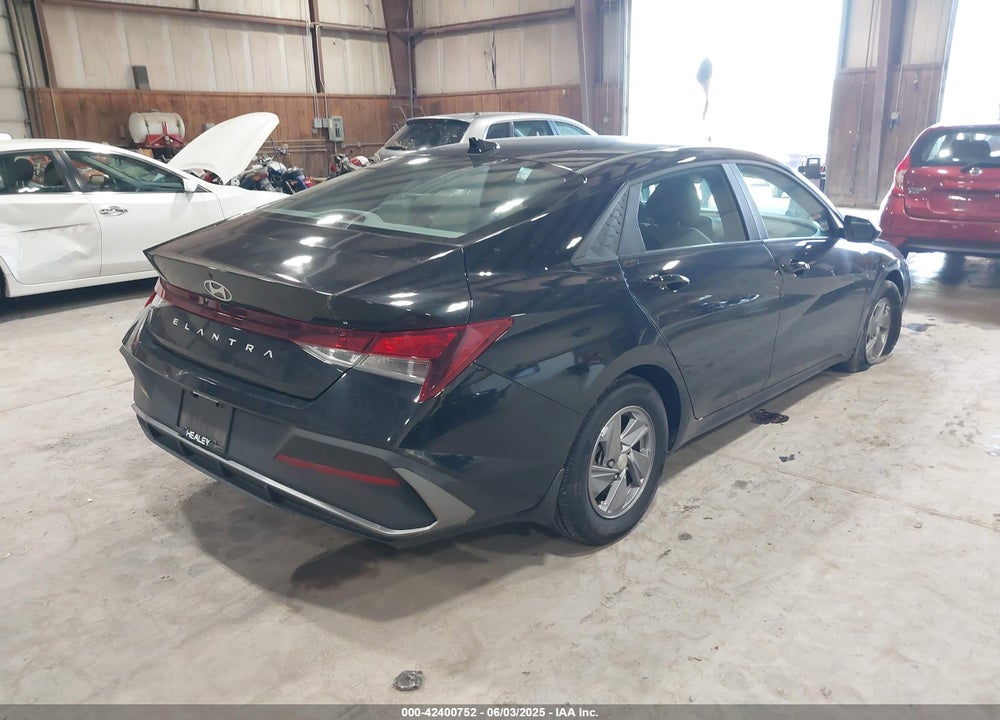 2024 HYUNDAI ELANTRA VIN: KMHLL4DG0RU813925