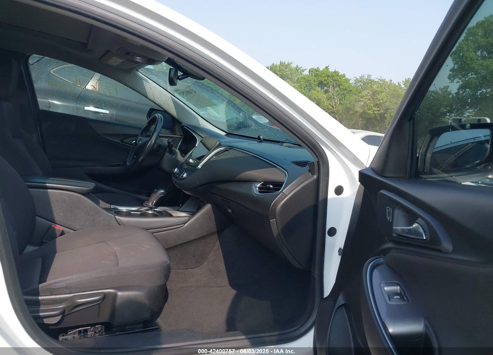 2018 CHEVROLET MALIBU VIN: 1G1ZD5ST7JF188328