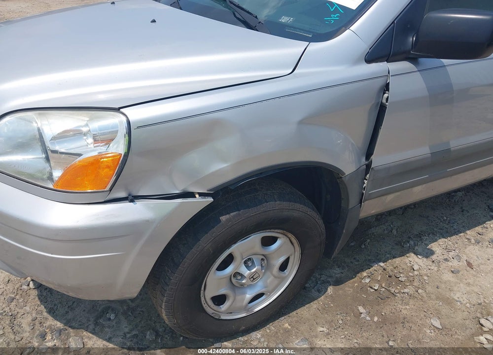 2004 HONDA PILOT LX VIN: 2HKYF18184H562032