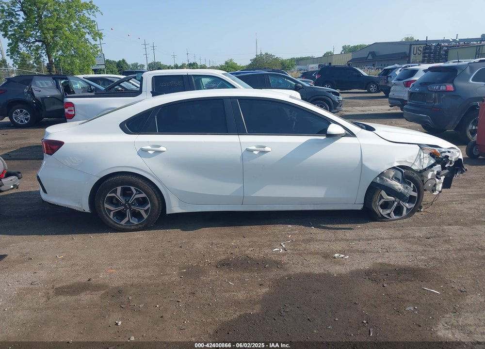 2019 KIA FORTE VIN: 3KPF24AD5KE136616