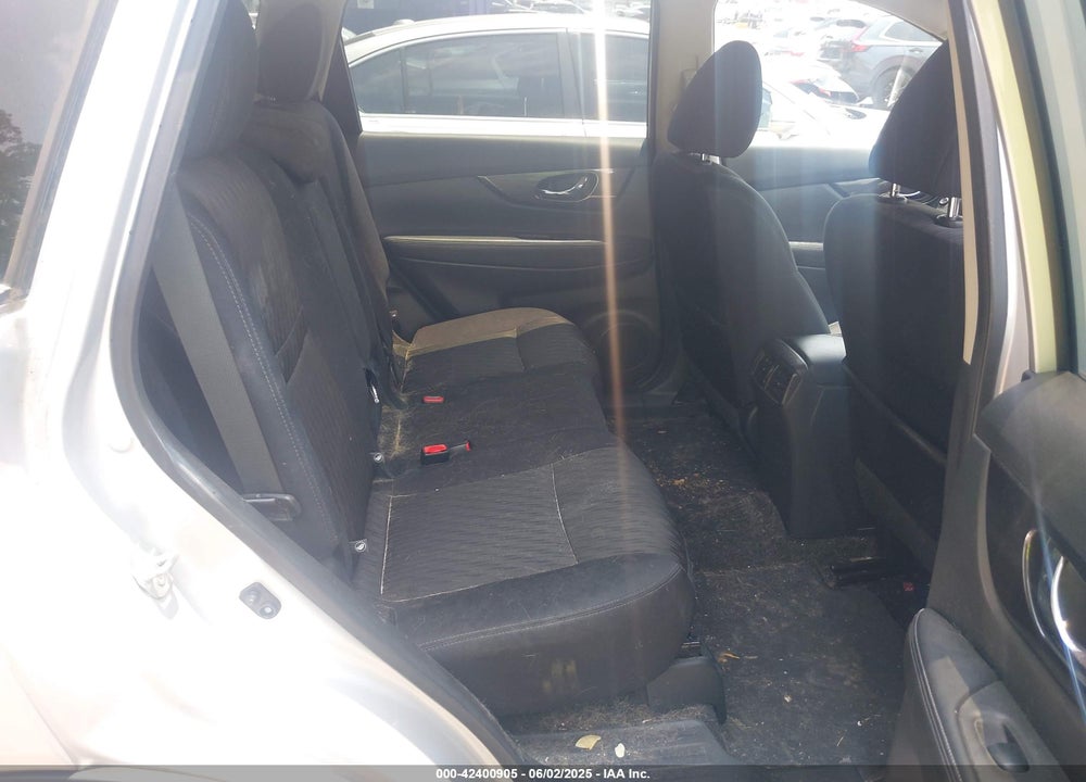 2017 NISSAN ROGUE VIN: 5N1AT2MT1HC885973