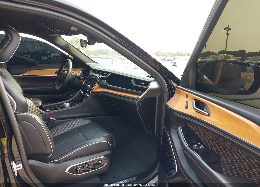 2022 JEEP GRAND CHEROKEE VIN: 1C4RJHET5N8510388