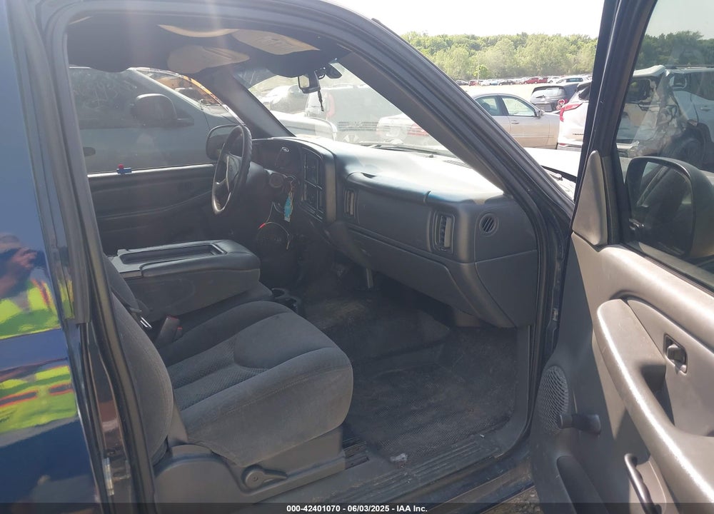 2005 CHEVROLET SILVERADO 1500 LS VIN: 1GCEK19TX5E190483