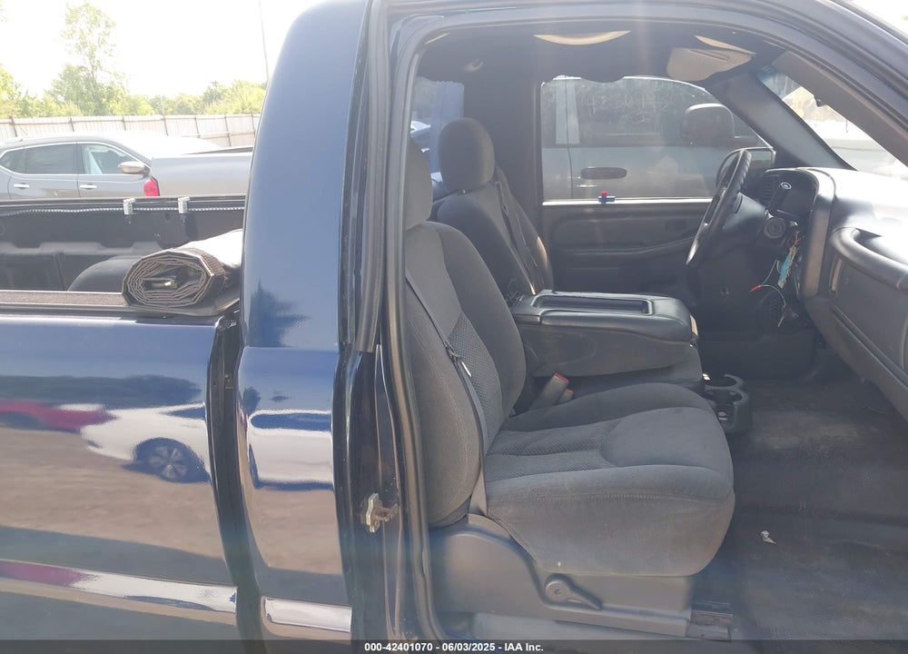 2005 CHEVROLET SILVERADO 1500 LS VIN: 1GCEK19TX5E190483