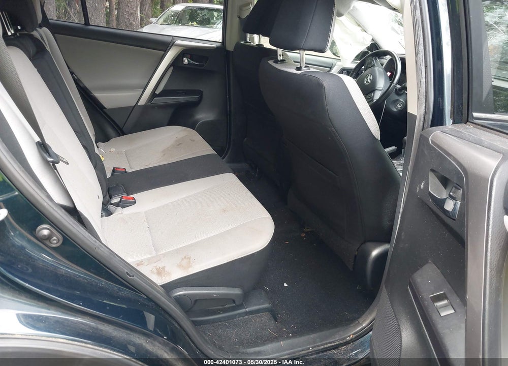 2017 TOYOTA RAV4 XLE VIN: JTMWFREV4HJ128720