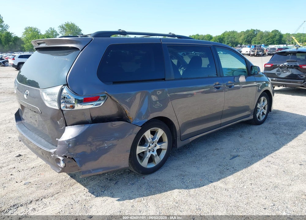 2012 TOYOTA SIENNA SE 8 PASSENGER VIN: 5TDXK3DCXCS267405