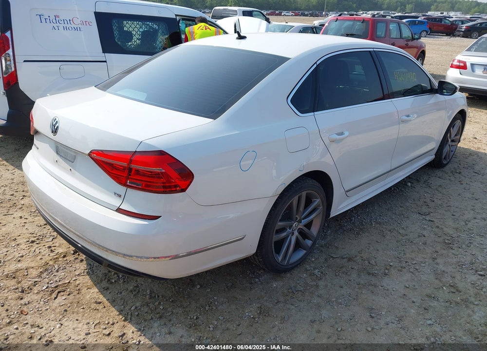 2016 VOLKSWAGEN PASSAT 1.8T R-LINE VIN: 1VWAS7A32GC056334
