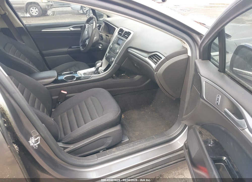 2013 FORD FUSION VIN: 3FA6P0H70DR240121