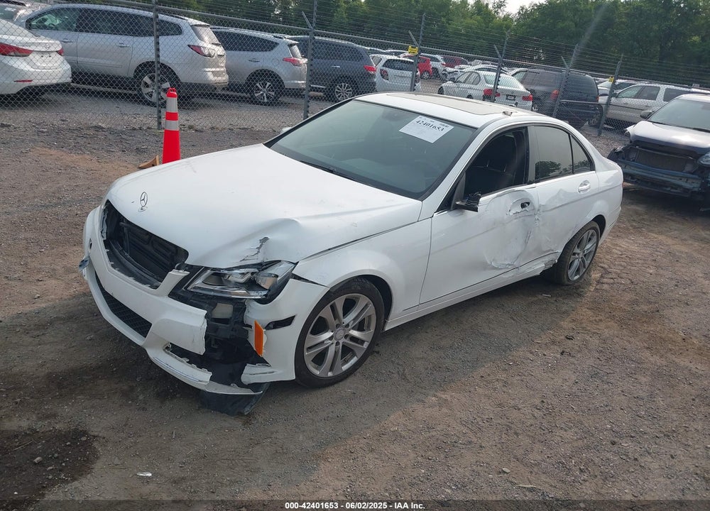 2014 MERCEDES-BENZ C CLASS VIN: WDDGF4HB3ER303650