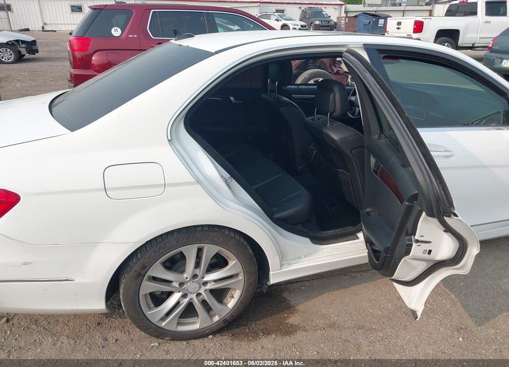 2014 MERCEDES-BENZ C CLASS VIN: WDDGF4HB3ER303650