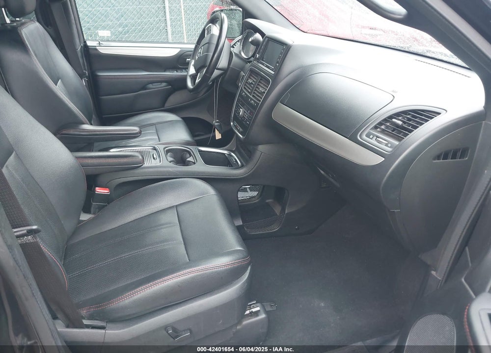 2017 DODGE GRAND CARAVAN GT VIN: 2C4RDGEG1HR790100