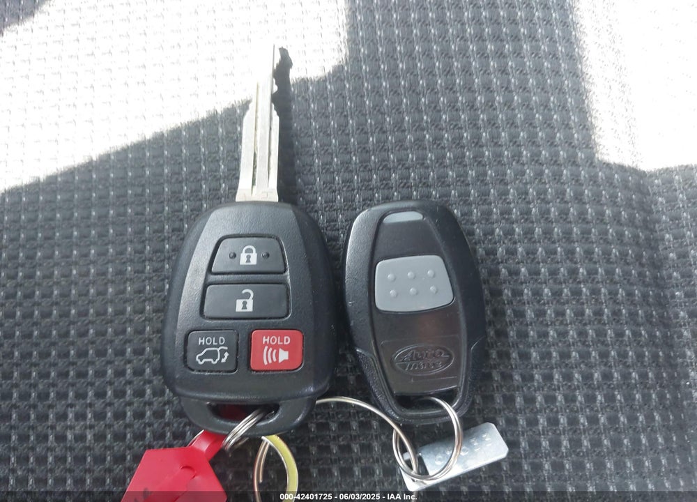 2016 TOYOTA RAV4 VIN: 2T3RFREV7GW505215
