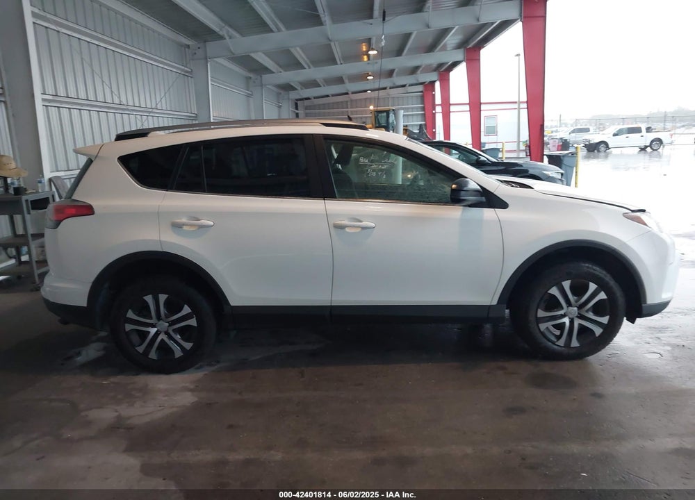 2018 TOYOTA RAV4 VIN: JTMZFREV1JD130846