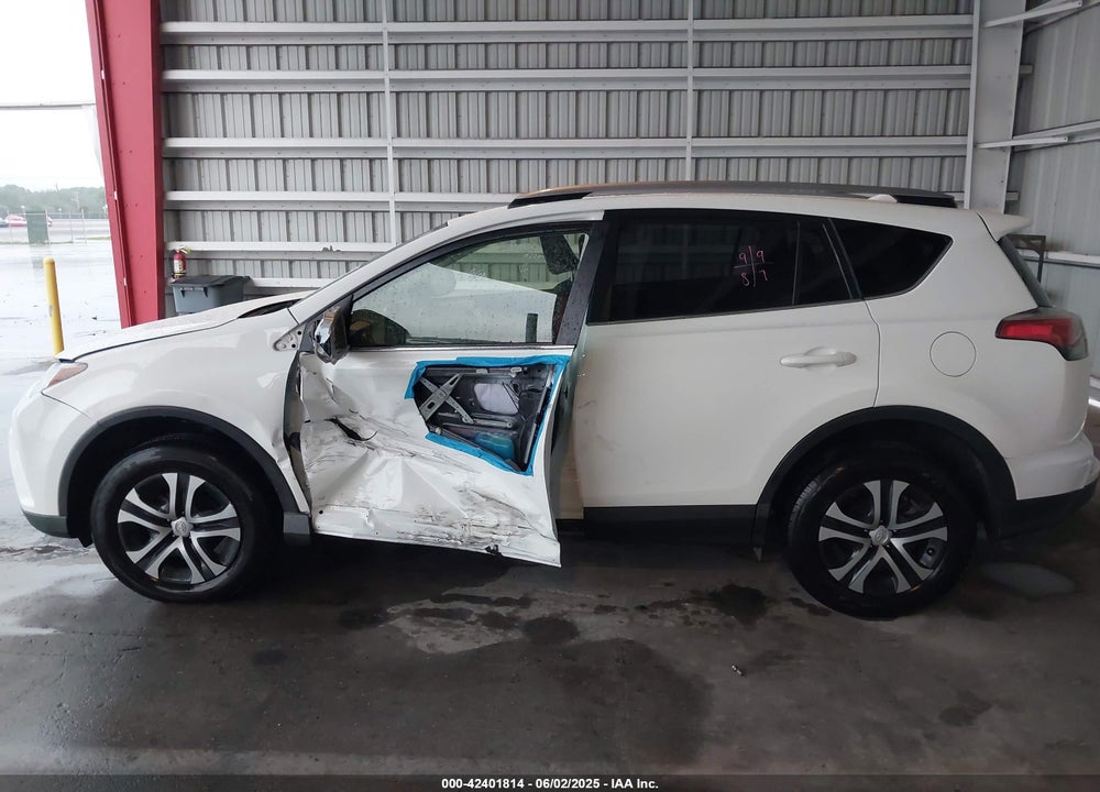 2018 TOYOTA RAV4 VIN: JTMZFREV1JD130846