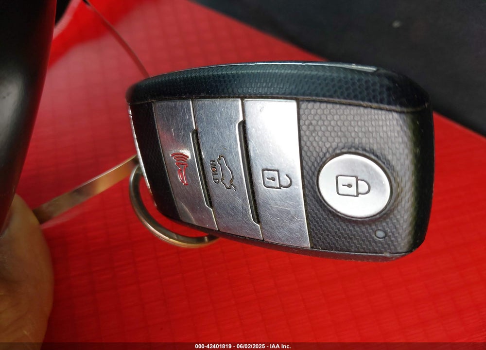 2015 KIA OPTIMA VIN: 5XXGR4A63FG367674