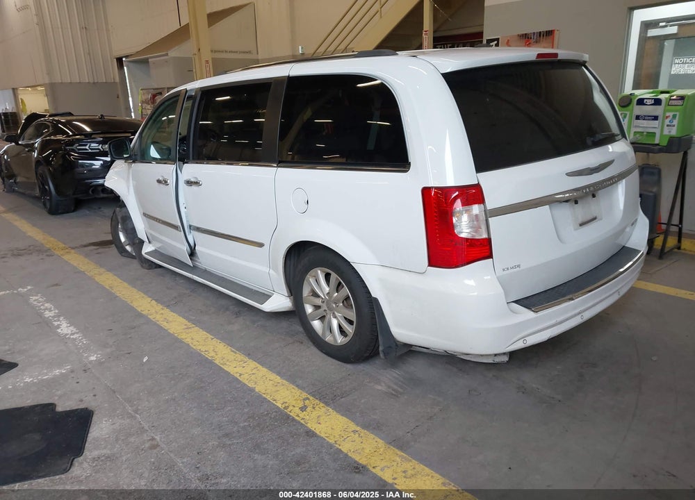 2016 CHRYSLER TOWN & COUNTRY LIMITED PLATINUM VIN: 2C4RC1GG5GR200010