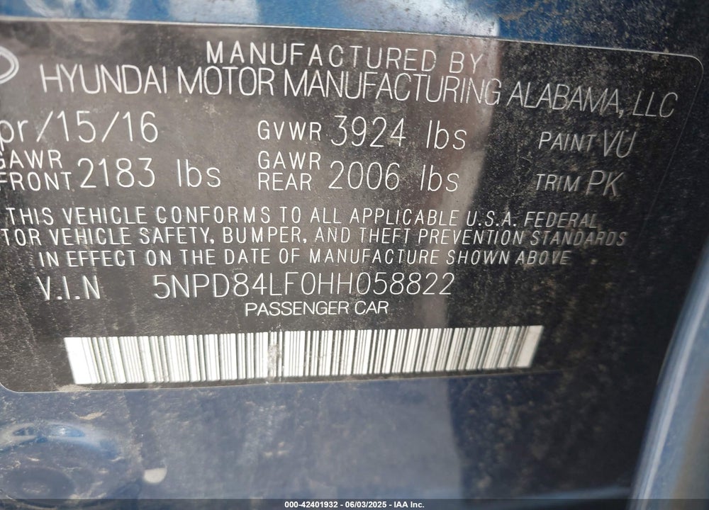 2017 HYUNDAI ELANTRA VIN: 5NPD84LF0HH058822