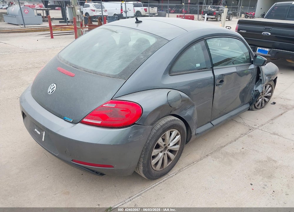 2014 VOLKSWAGEN BEETLE VIN: 3VWFP7AT4EM624358