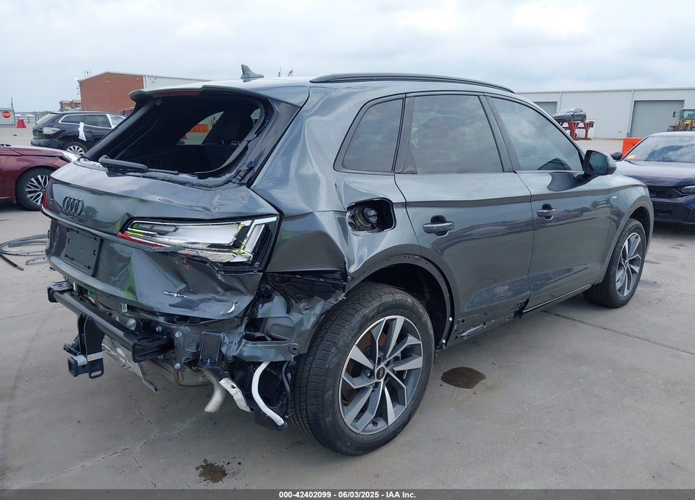 2024 AUDI Q5 VIN: WA1GAAFY2R2115533