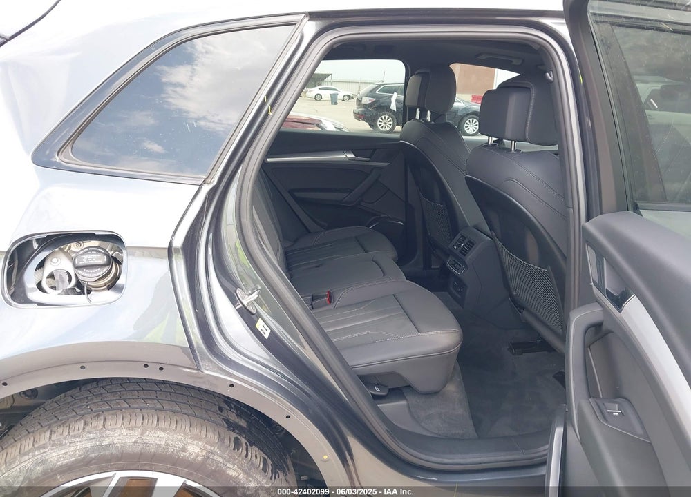 2024 AUDI Q5 VIN: WA1GAAFY2R2115533