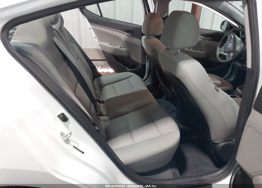 2017 HYUNDAI ELANTRA SE VIN: 5NPD84LF6HH054211