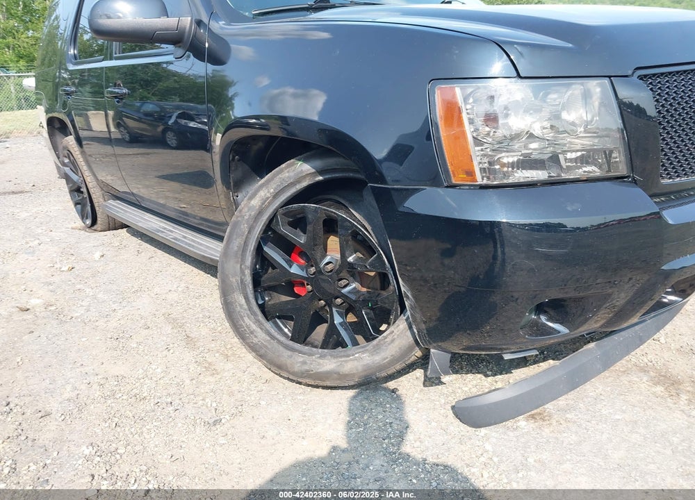 2011 CHEVROLET TAHOE VIN: 1GNSKBE03BR320118