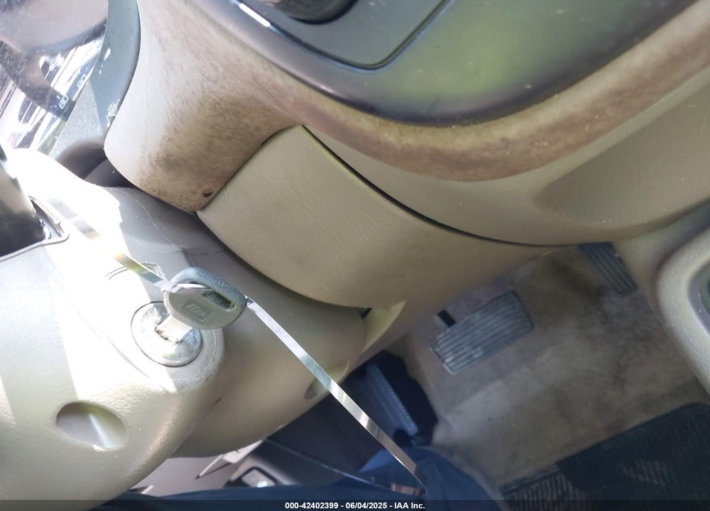 2000 HONDA CIVIC VALUE PACKAGE VIN: 2HGEJ6613YH526718