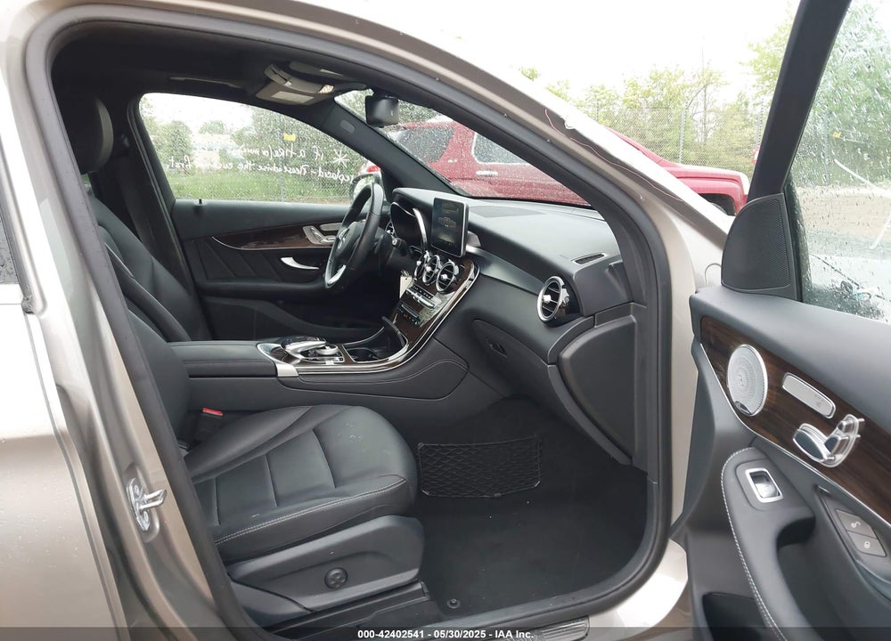 2019 MERCEDES-BENZ GLC 300 VIN: WDC0G4KB0KV145203